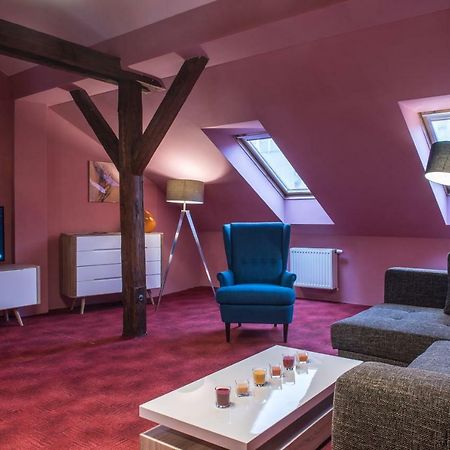 Spacious And Quiet Attic Flat In Centre Praga Zewnętrze zdjęcie